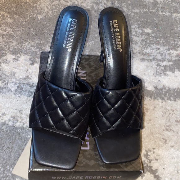 Cape Robbin Stitch Quilted High Heels, Sz. 11 - Picture 2 of 6